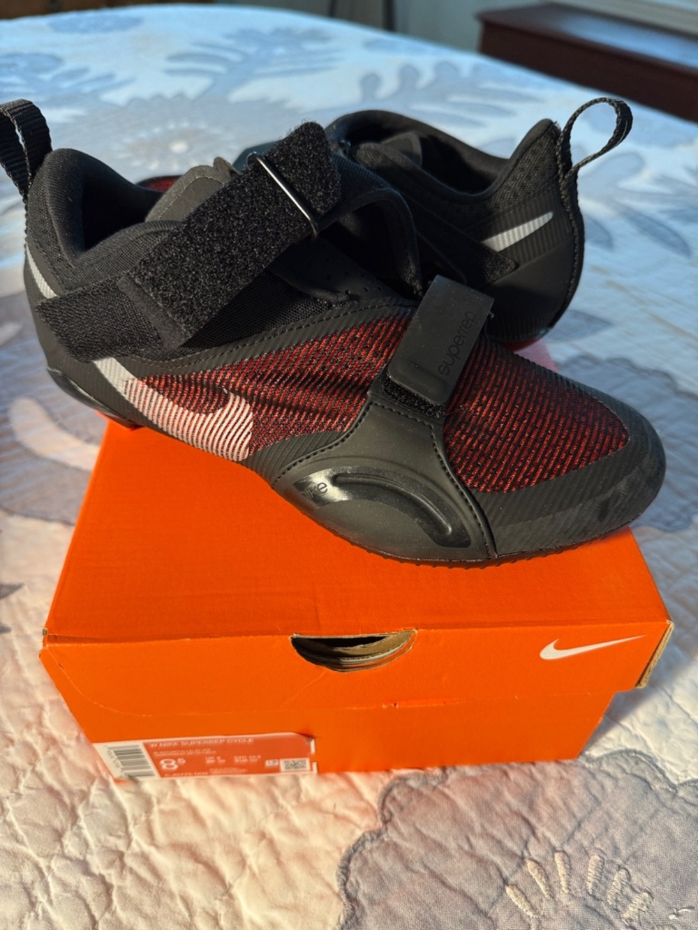 NWOT Nike Cycling Shoes - Womens 8.5